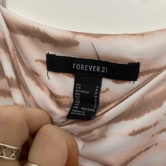 Tight dress from forever 21, super cute - Picture 2 of 3